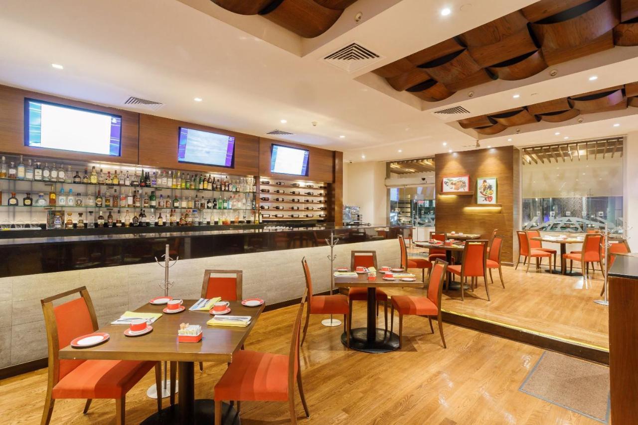 Camino Real Pedregal Mexico Hotell Exteriör bild The interior of the restaurant